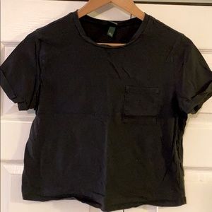 Cropped black t-shirt size medium